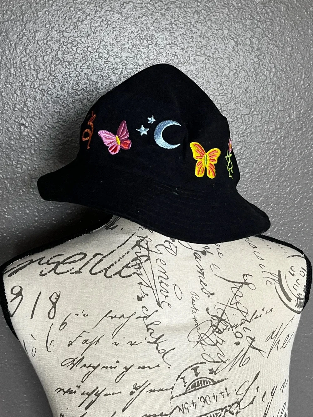 Women’s Embroidered Butterfly & Moon Black Bucket Hat - Picture 1 of 4